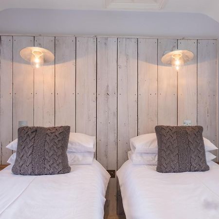 Sailmaker'S Cottage Lymington Room photo